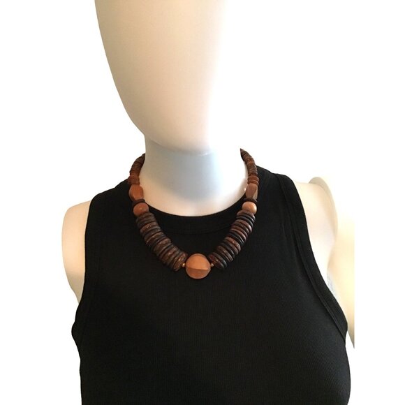 BEAUTIFUL WOMENS BROWN NECKLACE - Picture 2 of 3